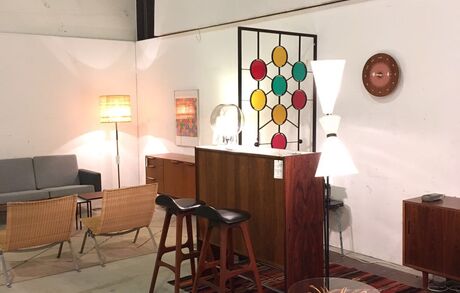 Les puces du Design in Lausanne Img 1932 Buma Möbelklassiker Vintage-Klassiker und Designermöbel Möbel Olten Zürich Schweiz